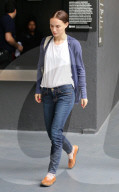 Natalie Portman flawless and make up free