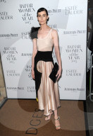 PEOPLE: Promis bein Harper's Bazaar Award in London