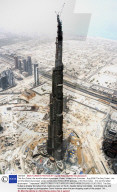 ZUSAMMENSTELLUNG: Landmarks Under Construction