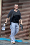 PEOPLE: Nick Carter scheint grossen Durst zu haben