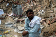 NEWS - Die Suche nach Vermissten geht weiter nach Fabrikeinsturz in Lahore