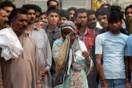 NEWS - Die Suche nach Vermissten geht weiter nach Fabrikeinsturz in Lahore