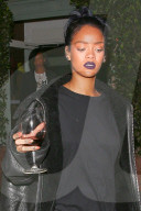 PEOPLE - Dark-Angel: Rihanna verlässt das Giorgio Baldi