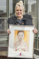 PEOPLE - Kim Wild zeigt ihr Nackt-Selbstportrait in London