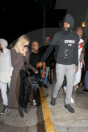 PEOPLE - Khloe Kardashian und James Harden gehen miteinander aus