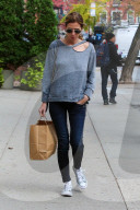 PEOPLE - Carole Radziwill ohne BH in New York unterwegs