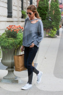 PEOPLE - Carole Radziwill ohne BH in New York unterwegs
