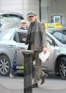 EXKLUSIV - Bob Geldoff gönnt sich ein quick Breakfast in Dublin