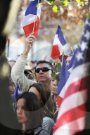 NEWS - New York gedenkt den Opfern von Paris