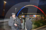 NEWS - England gegen Frankreich: Englische Fans singen die Marseillaise
