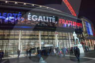 NEWS - England gegen Frankreich: Englische Fans singen die Marseillaise