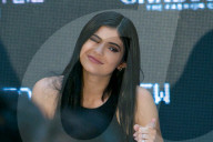 PEOPLE - Kylie und Kendall an der Laden-Eršffnung in Melbourne