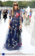 PEOPLE - Gleiches Kleid - wem stehts besser?
