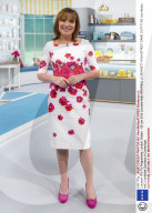 PEOPLE - Gleiches Kleid - wem stehts besser?