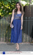 PEOPLE - Gleiches Kleid - wem stehts besser?