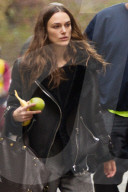 PEOPLE - Keira Knightley ungeschminkt in New York unterwegs
