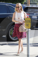 PEOPLE - Stylish: Reese Witherspoon in West Hollywood
