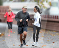 PEOPLE - Skandalpolitiker Simon Danczuk joggt in schönster Gesellschaft