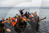 NEWS - Griechenland: FlÃ¼chtlinge riskieren ihr Leben bei der Ãœberfahrt 