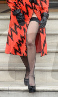 PEOPLE - Lady Gaga stylish in London unterwegs