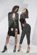 PEOPLE - Kendall und Kylie Jenner posieren für 'Pacsun Holiday'
