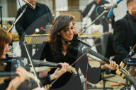 FEATURE - Das Royal Philharmonic Orchestra spielt auf alten Gas- und Stromzählern