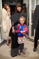 PEOPLE - Promis bei Stella McCartney zum 'Christmas Lights Switch On' in London