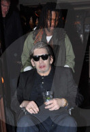 EXKLUSIV - Shane MacGowan im Rollstuhl an der U2 After Party 