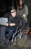 EXKLUSIV - Shane MacGowan im Rollstuhl an der U2 After Party 