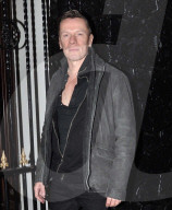 EXKLUSIV - Shane MacGowan im Rollstuhl an der U2 After Party 
