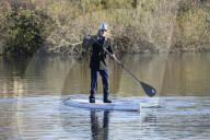 PEOPLE - Helge Schneider beim Stand-Up Paddling in Mülheim 