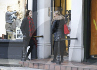 PEOPLE - Kerry Katona bei Dreharbeiten in London