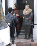 PEOPLE - Kerry Katona bei Dreharbeiten in London