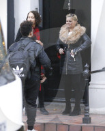 PEOPLE - Kerry Katona bei Dreharbeiten in London