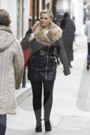 PEOPLE - Kerry Katona bei Dreharbeiten in London