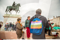 NEWS - Lyon: Menschenkette gegen den Klimawandel