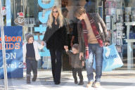 PEOPLE - Rachel Zoe mit ihren 3 'Boys' unterwegs'