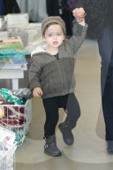 PEOPLE - Rachel Zoe mit ihren 3 'Boys' unterwegs'