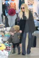 PEOPLE - Rachel Zoe mit ihren 3 'Boys' unterwegs'