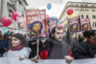 NEWS - Protestmarsch in Rom gegen den Klimagipfel