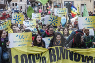 NEWS - Protestmarsch in Rom gegen den Klimagipfel