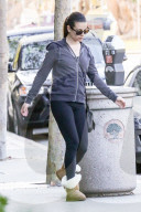 PEOPLE - Lea Michele in Brentwood unterwegs