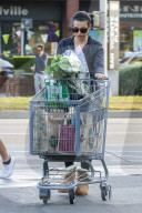 PEOPLE - Lea Michele in Brentwood unterwegs