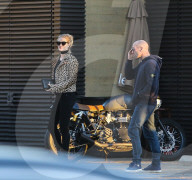 EXKLUSIV - Rosie Huntington-Whiteley geht mit Jason Statham ins Nobu