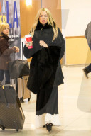 PEOPLE - Rachel Zoe im "Wallhalla-Look" auf Reisen