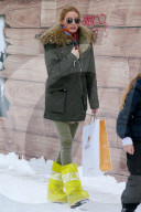 *EXCLUSIVE* Olivia Palermo and Johannes Huebl go shopping in the snow **USA ONLY**