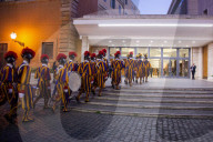 NEWS - Rom: Papst Franziskus ist wieder zuhause