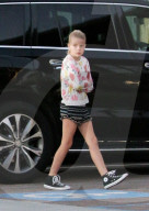 PEOPLE - Denise Richards mit den Kids in Malibu unterwegs
