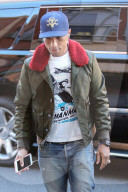 PEOPLE - Pharrell Williams in cooler Bomber Jacke