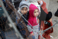 NEWS - Rafah: Flüchtlinge an der Grenze zu Aegypten